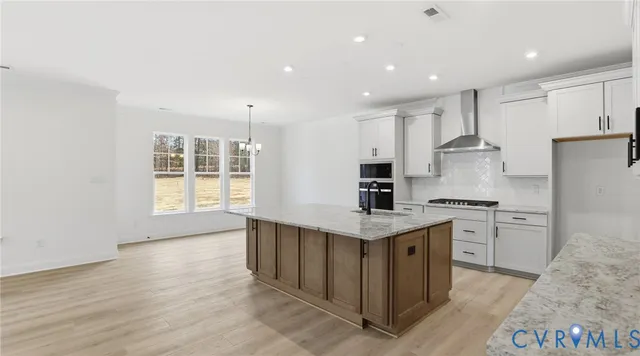 a close view of sink and tap