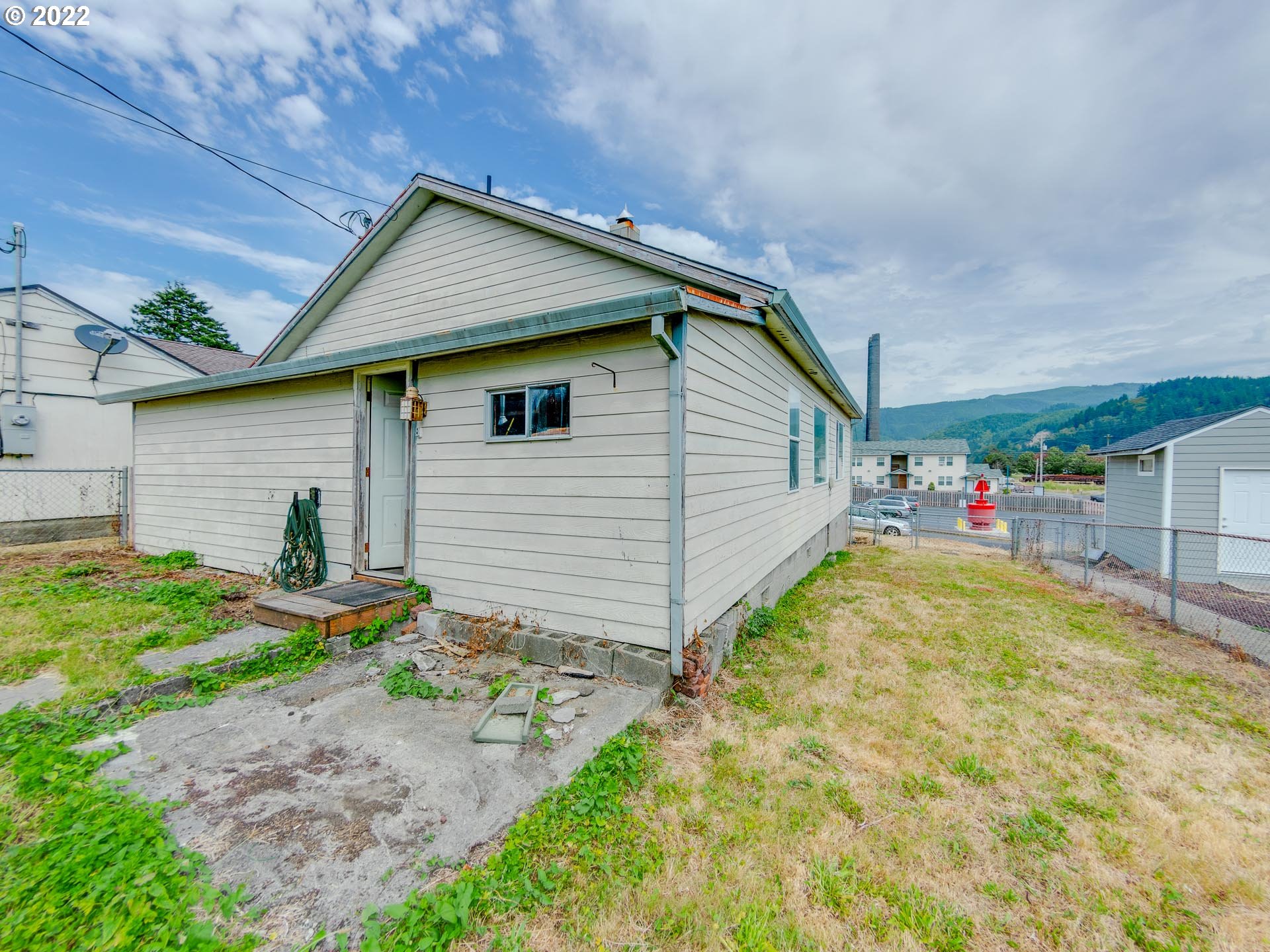 107 2nd Street Garibaldi, OR 97118 - Photo 3 of 25 Gallery Image 3
