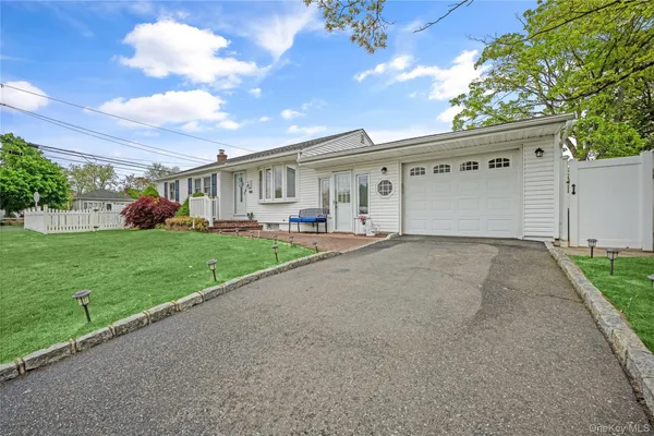 $650,000 | 56 15th Avenue, West Babylon, NY 11704