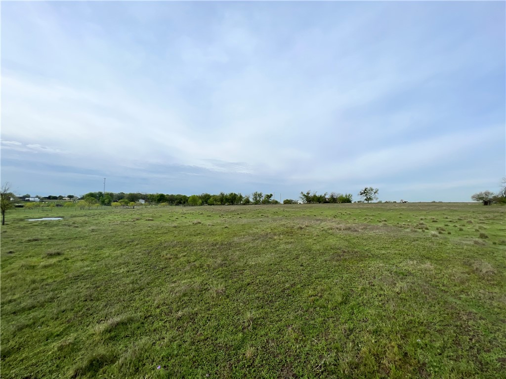 5 Iron Bridge Road Lorena, TX 76655 - Photo 7 of 7 a view of an ocean and mountain