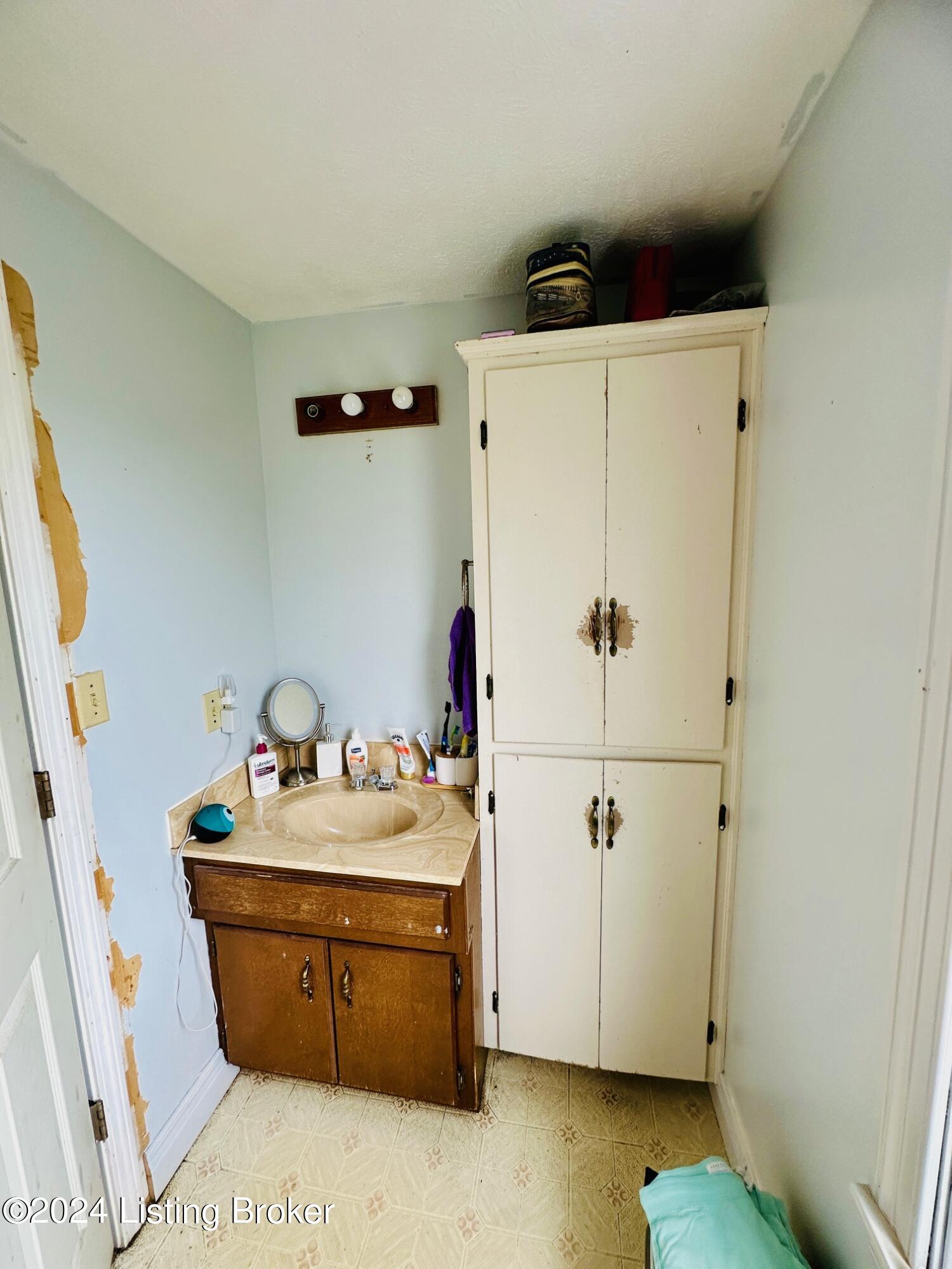 112 Perryville Road Springfield, KY 40069 - Photo 6 of 10 IMG_8334