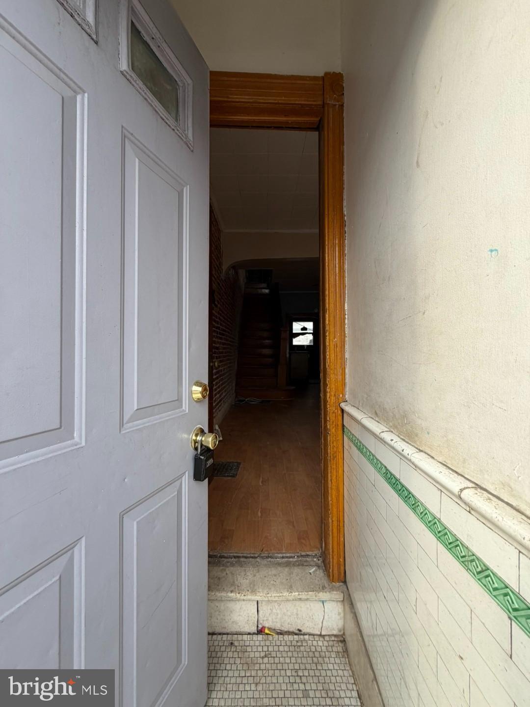 12 South Kresson Street Baltimore, MD 21224 - Photo 2 of 29 a view of an entryway
