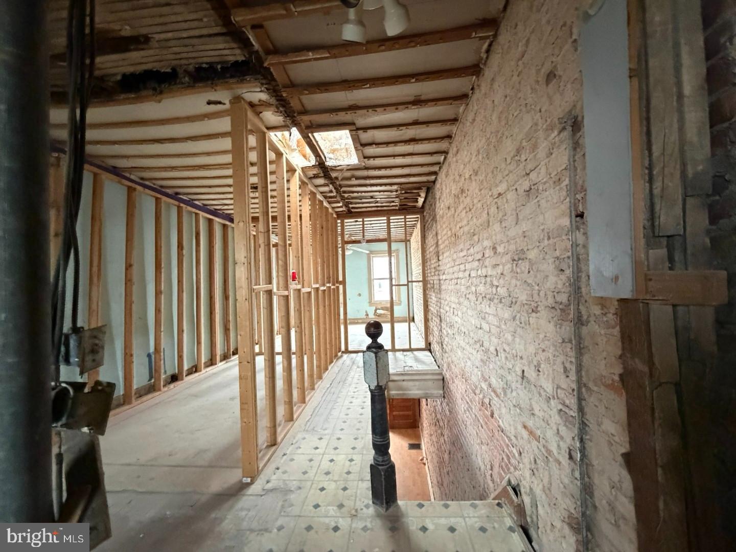 12 South Kresson Street Baltimore, MD 21224 - Photo 22 of 29 a building with a outdoor space