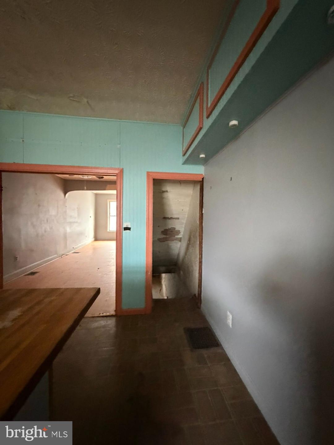 12 South Kresson Street Baltimore, MD 21224 - Photo 24 of 29 a view of a hallway