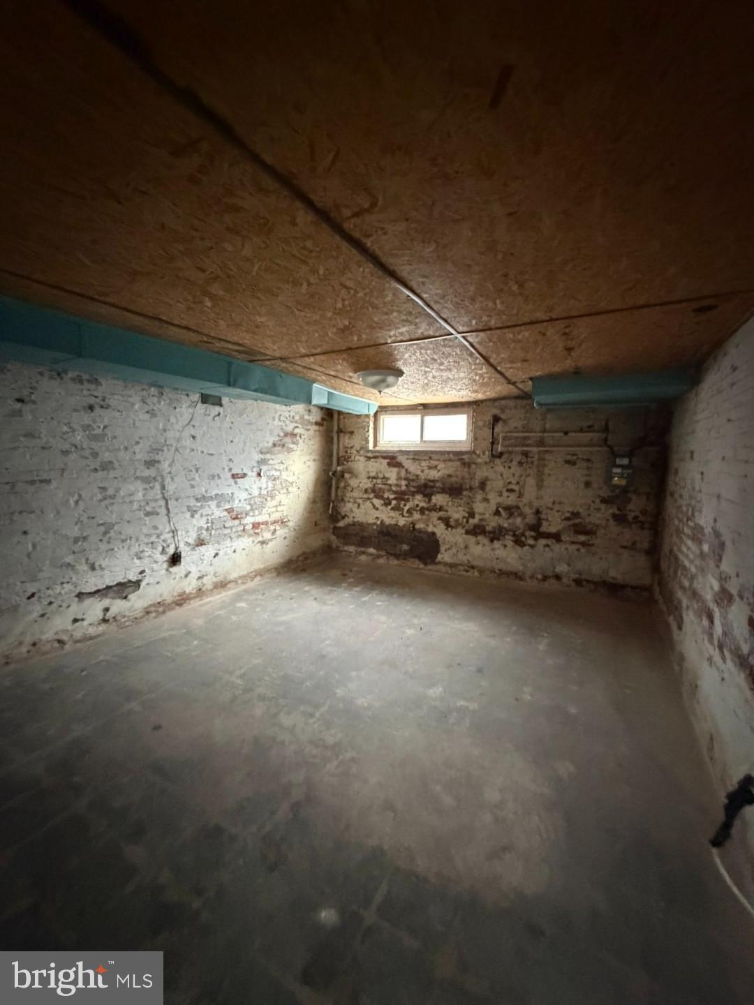 12 South Kresson Street Baltimore, MD 21224 - Photo 25 of 29 a view of empty room with wooden floor