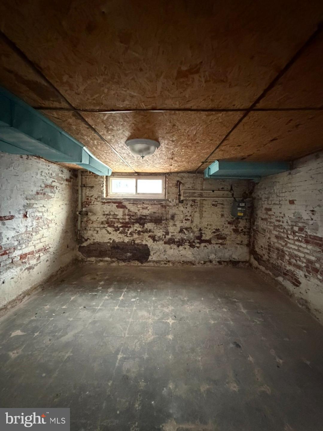 12 South Kresson Street Baltimore, MD 21224 - Photo 27 of 29 a view of a garage