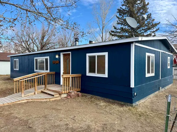 $219,000 | 401 Sharp Street, Saratoga, WY 82331