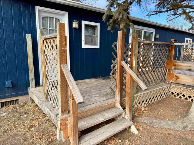 $219,000 | 401 Sharp Street, Saratoga, WY 82331