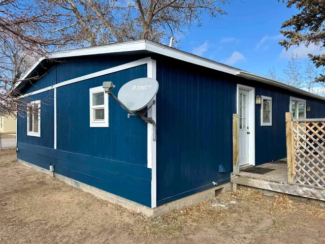 $219,000 | 401 Sharp Street, Saratoga, WY 82331