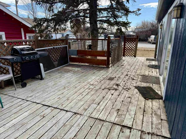 $219,000 | 401 Sharp Street, Saratoga, WY 82331