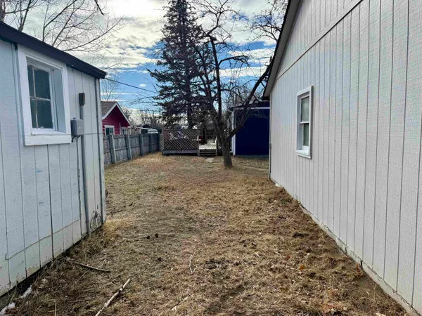 $219,000 | 401 Sharp Street, Saratoga, WY 82331