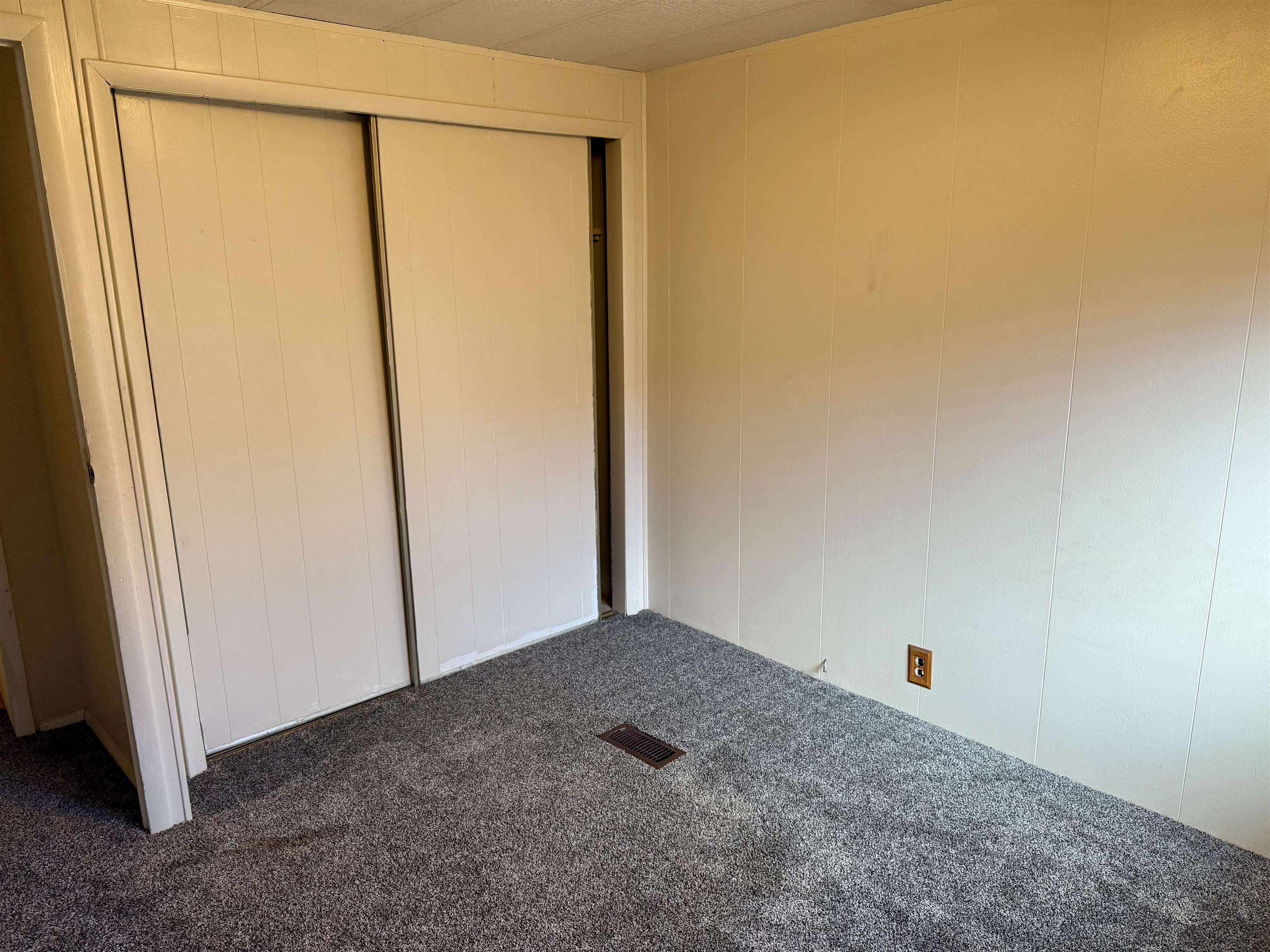 401 Sharp Street Saratoga, WY 82331 - Photo 9 of 27