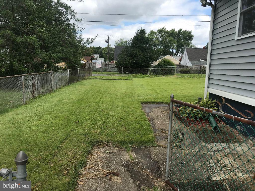 922 Homberg Avenue Baltimore, MD 21221 - Photo 4 of 20 Gallery Image 4