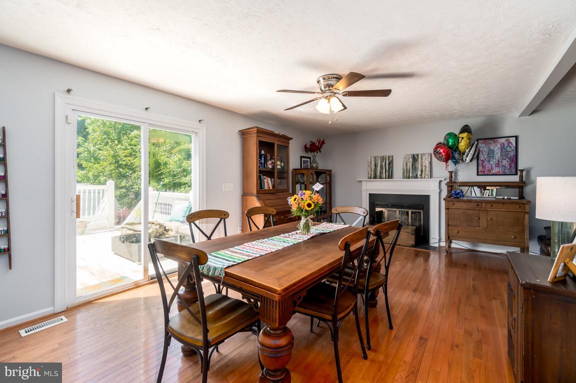 6 Wells Road Stafford, VA 22556 - Photo 11 of 36 Family Room