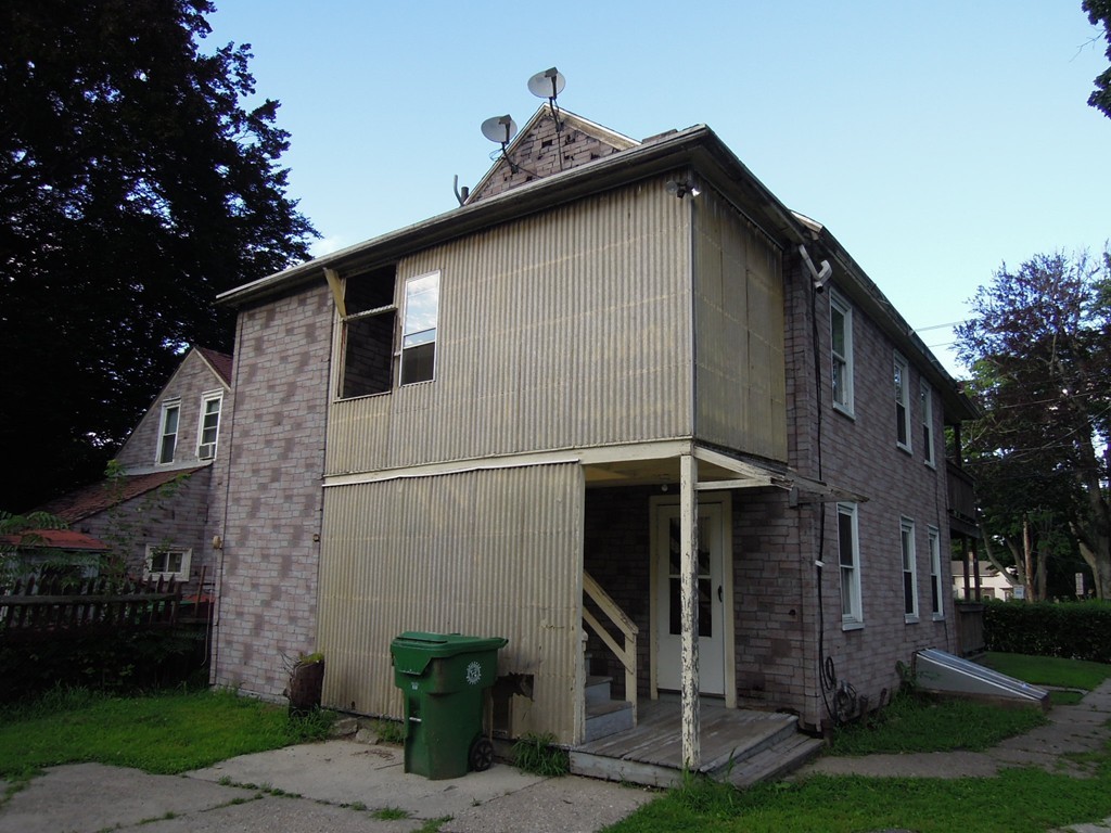 240 Springfield Street Chicopee, MA 01013 - Photo 4 of 30 Gallery Image 4