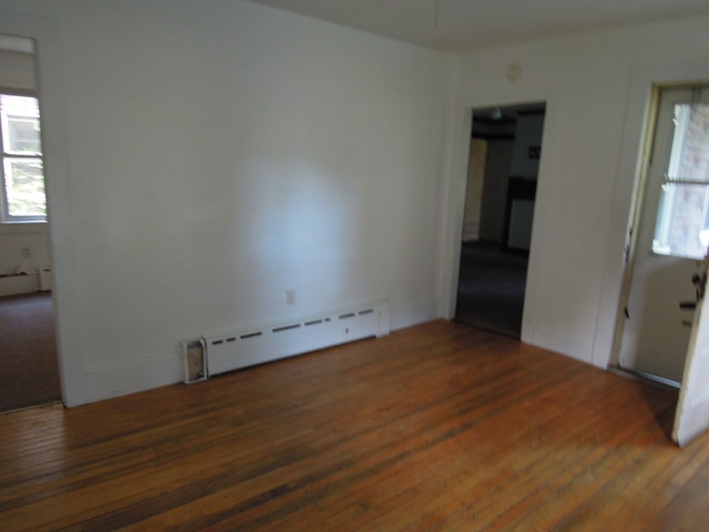 240 Springfield Street Chicopee, MA 01013 - Photo 7 of 30 Gallery Image 7