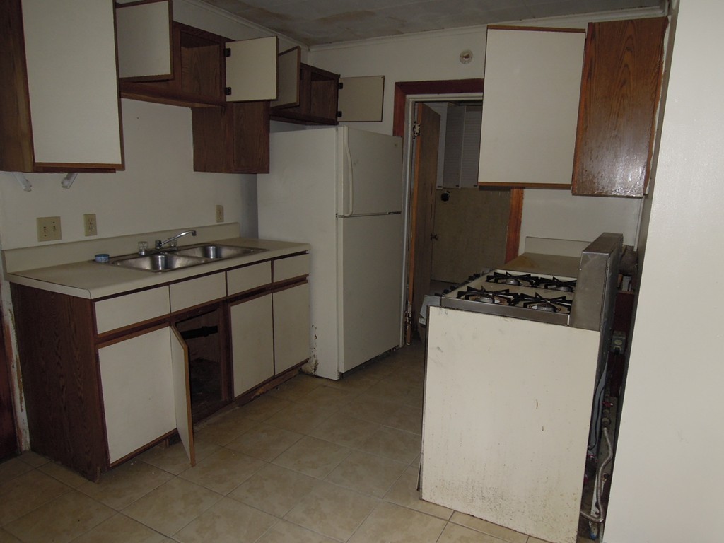 240 Springfield Street Chicopee, MA 01013 - Photo 8 of 30 Gallery Image 8