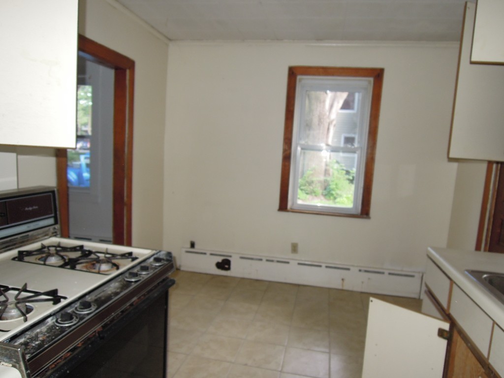 240 Springfield Street Chicopee, MA 01013 - Photo 9 of 30 Gallery Image 9