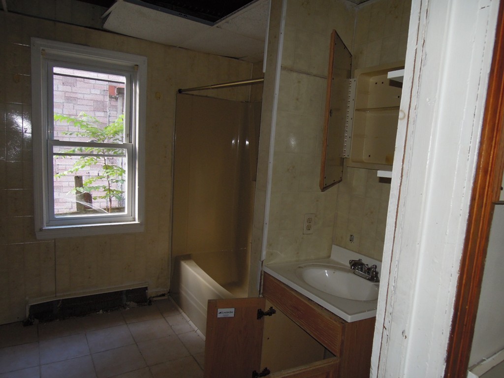 240 Springfield Street Chicopee, MA 01013 - Photo 10 of 30 Gallery Image 10
