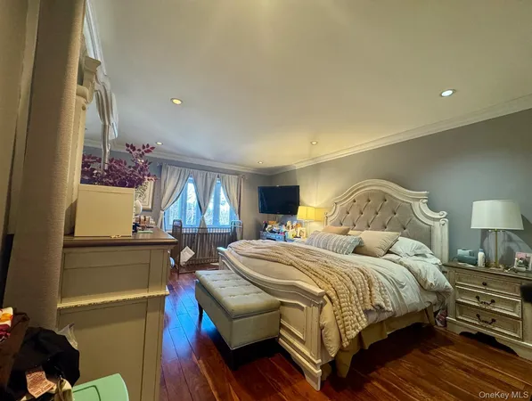$1,188,000 | 199-18 Cross Island Parkway | Clearview
