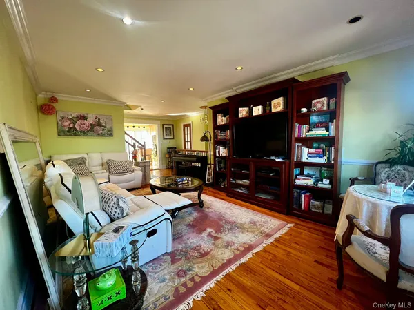 $1,188,000 | 199-18 Cross Island Parkway | Clearview