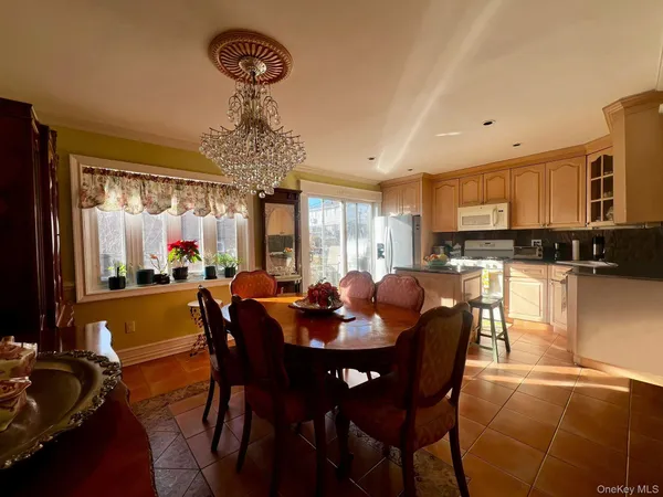 $1,188,000 | 199-18 Cross Island Parkway | Clearview