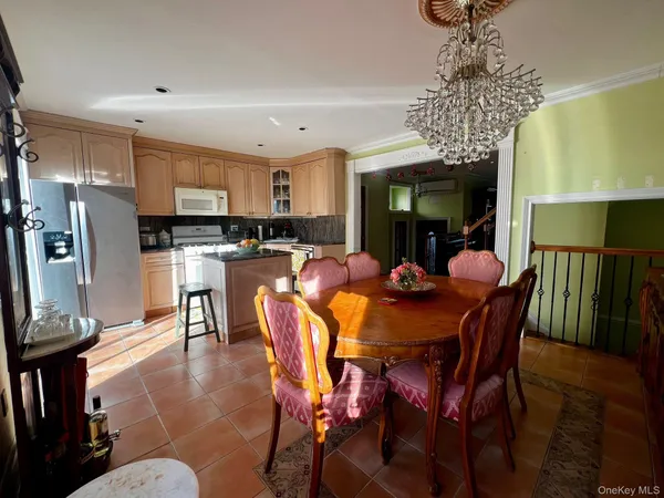 $1,188,000 | 199-18 Cross Island Parkway | Clearview