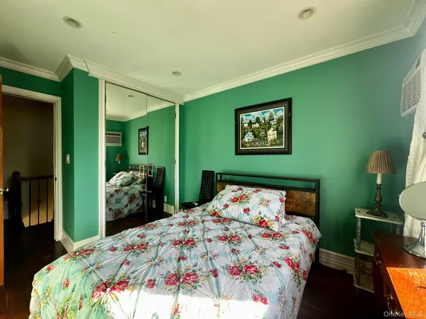 $1,188,000 | 199-18 Cross Island Parkway | Clearview