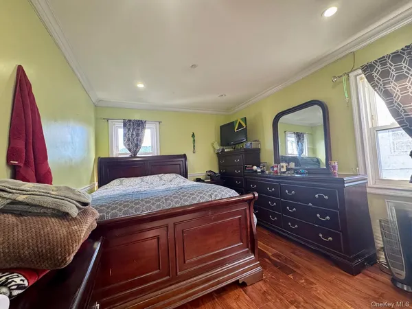$1,188,000 | 199-18 Cross Island Parkway | Clearview