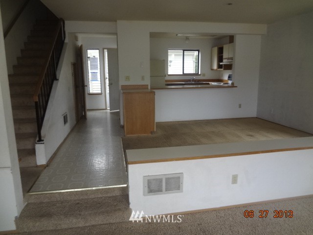 139 Union Avenue Southeast Renton, WA 98059 - Photo 4 of 6
