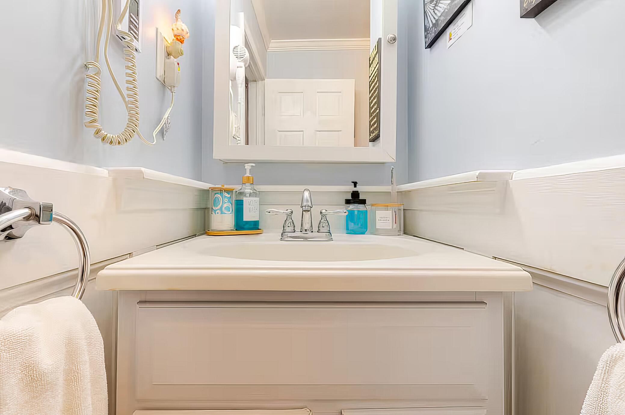 345 Scotrun Avenue Scotrun, PA 18355 - Photo 40 of 41 The Artist Studio Loft Main Bathroom 02-