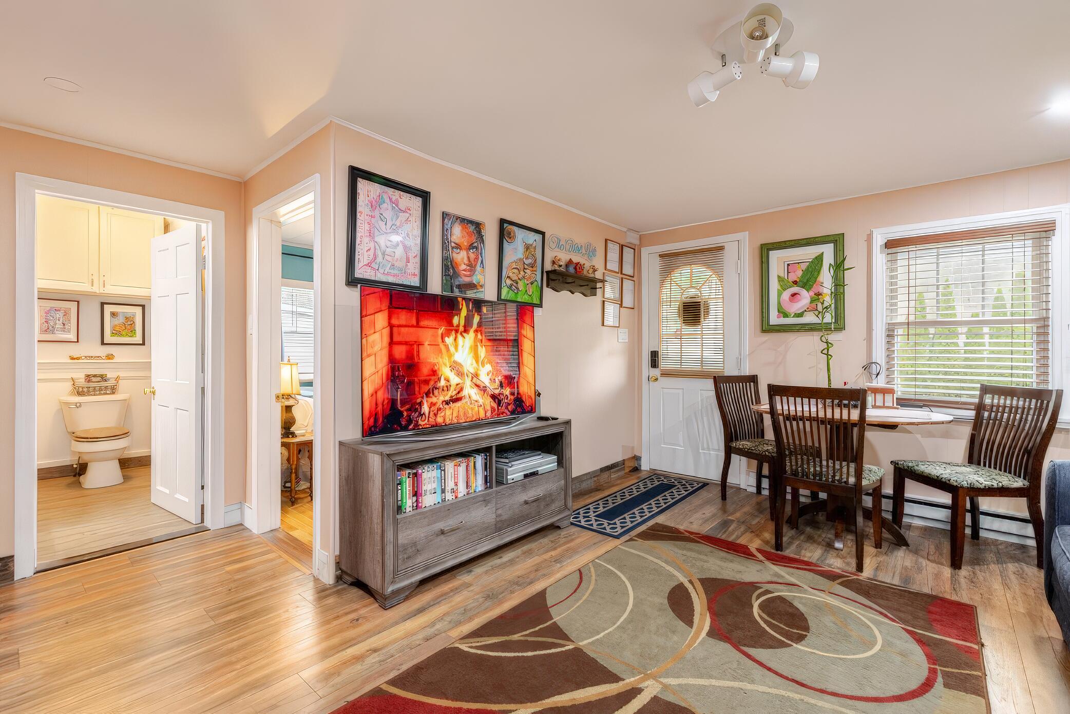 345 Scotrun Avenue Scotrun, PA 18355 - Photo 10 of 41 The Artist Studio loft Living Room 04-