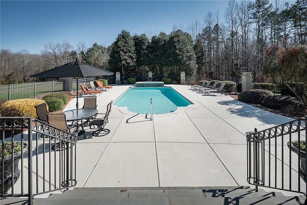 322 Nelson Road Weddington, NC 28104 - Photo 4 of 47 Gallery Image 4