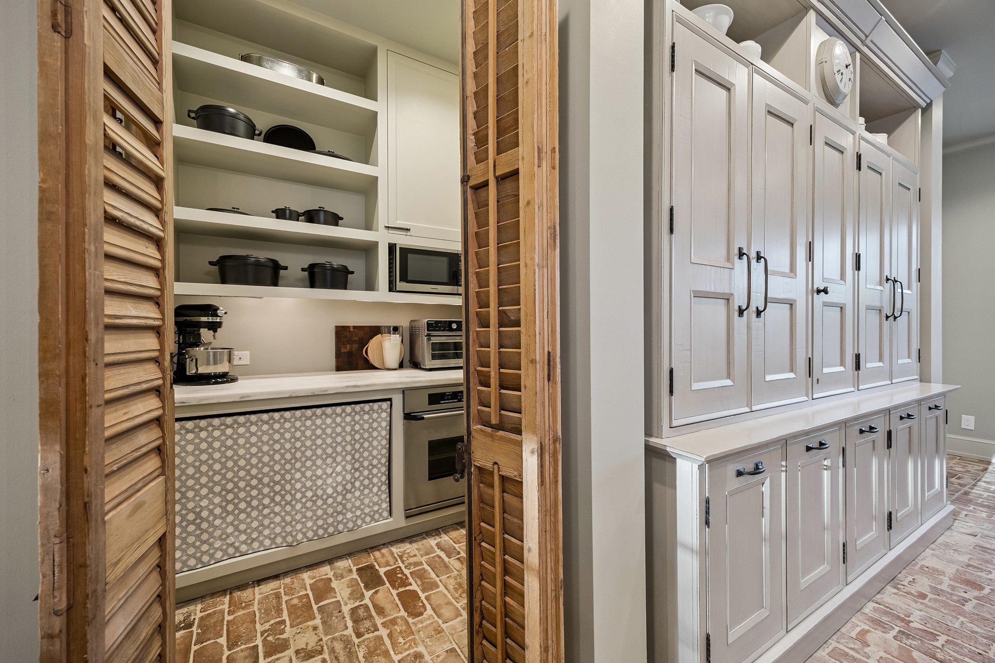 448 Blalock Road Houston, TX 77024 - Photo 8 of 49