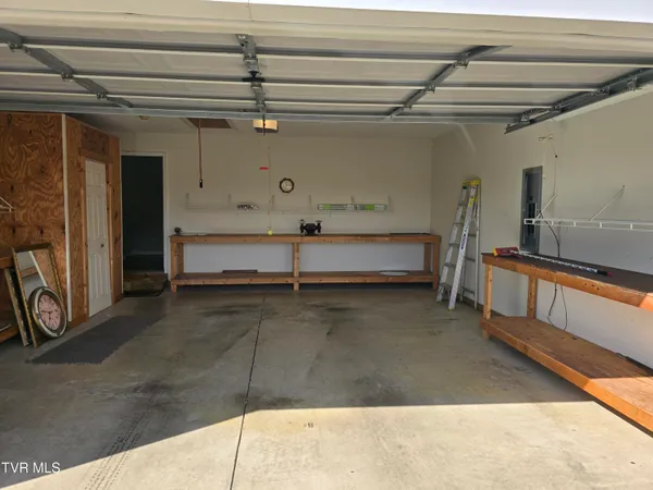 $425,000 | 210 Taylor Drive, Piney Flats, TN 37686