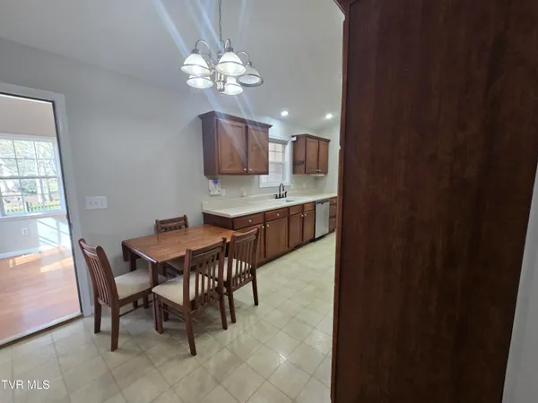 $425,000 | 210 Taylor Drive, Piney Flats, TN 37686