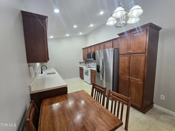 $425,000 | 210 Taylor Drive, Piney Flats, TN 37686