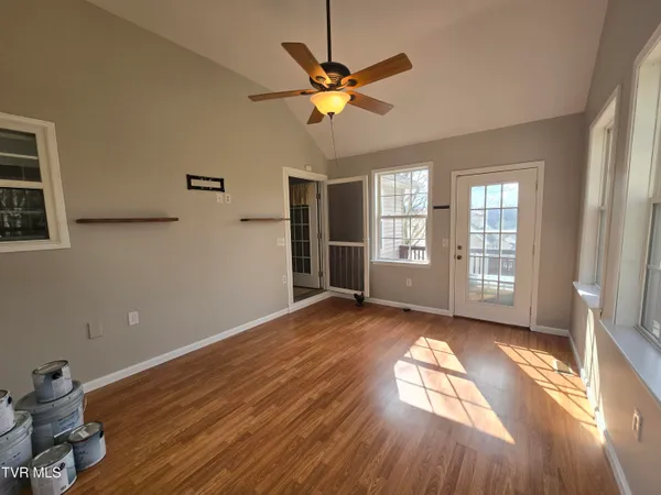 $425,000 | 210 Taylor Drive, Piney Flats, TN 37686