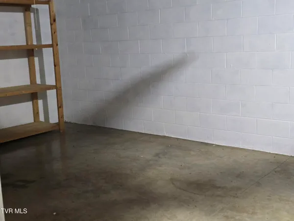 $425,000 | 210 Taylor Drive, Piney Flats, TN 37686