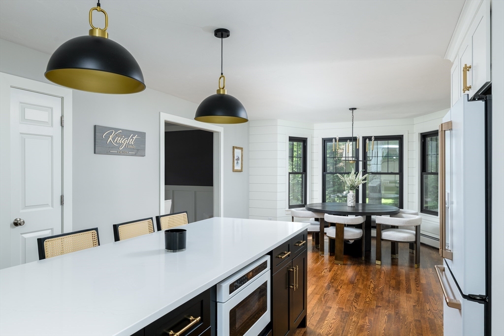 21 Round Table Road Shrewsbury, MA 01545 - Photo 4 of 40
