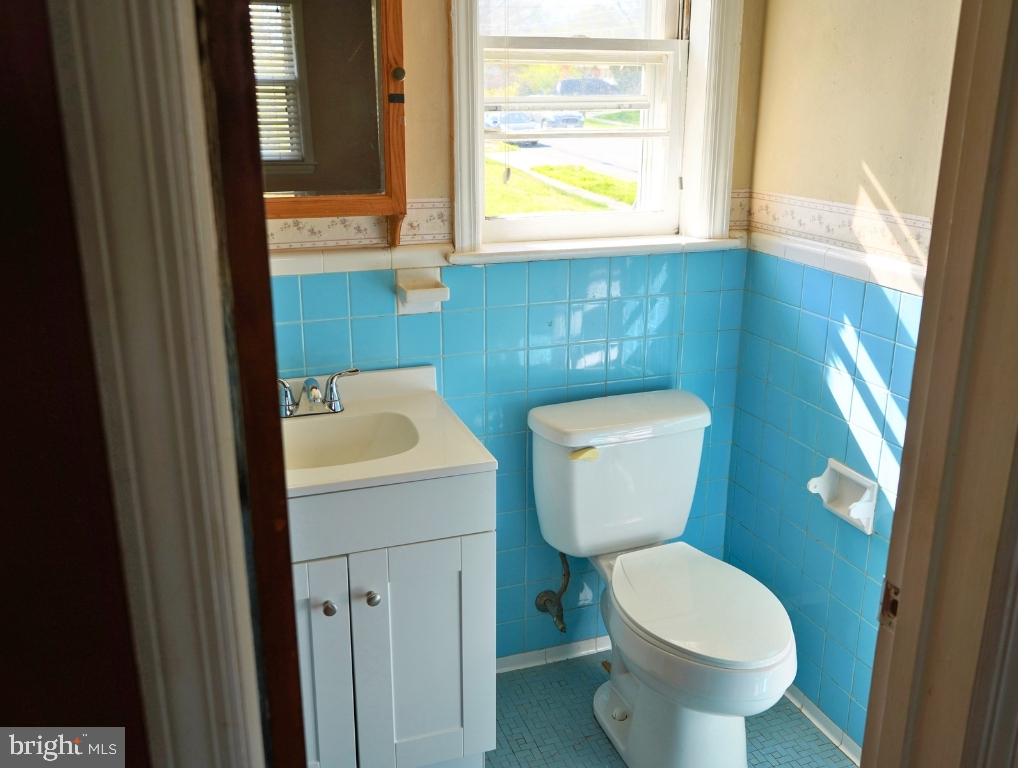 8301 Legation Road Hyattsville, MD 20784 - Photo 15 of 22 Bath