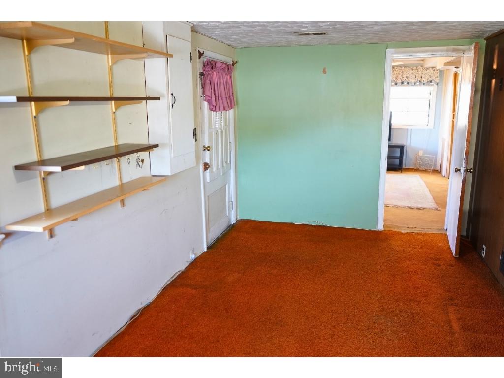 8301 Legation Road Hyattsville, MD 20784 - Photo 22 of 22 Den