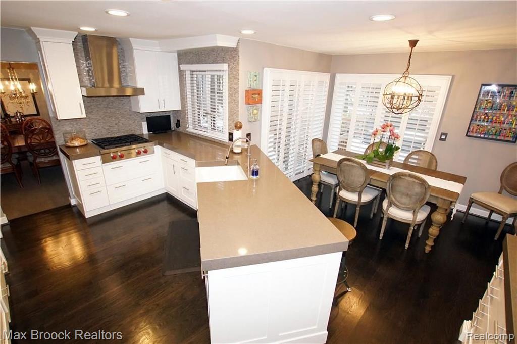 35145 Old Timber Road Farmington Hills, MI 48331 - Photo 12 of 48