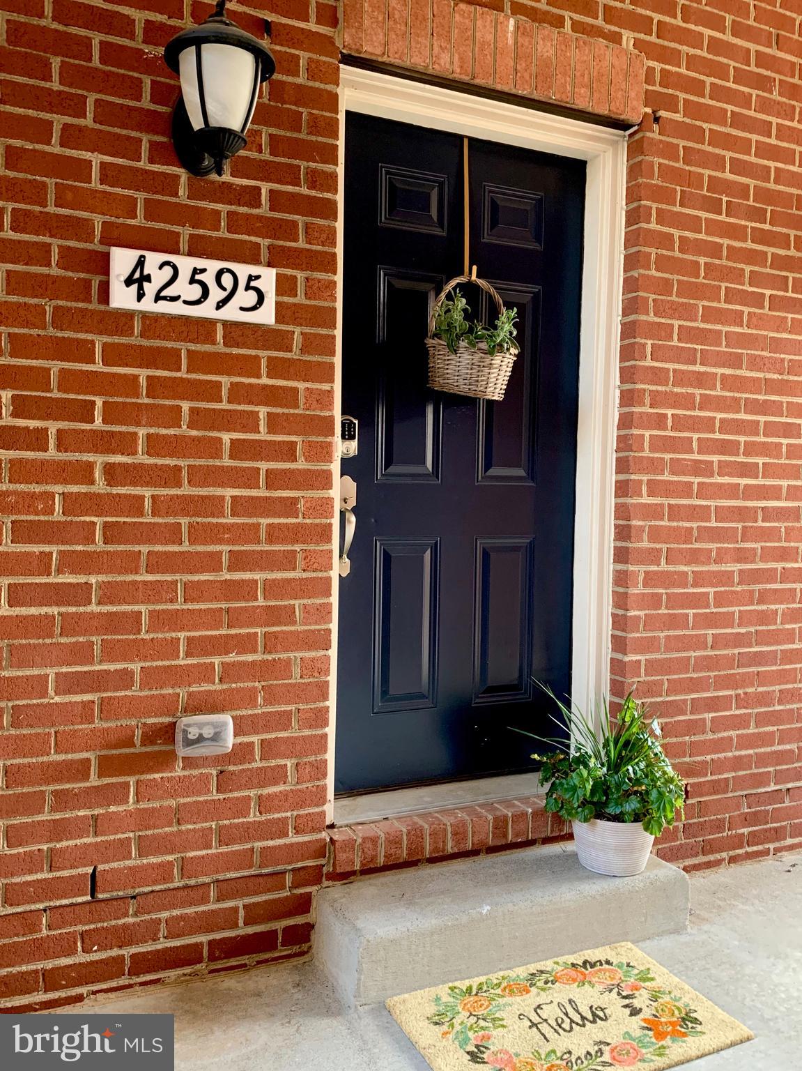 42595 Sunset Ridge Square Ashburn, VA 20148 - Photo 28 of 29 Gallery Image 28