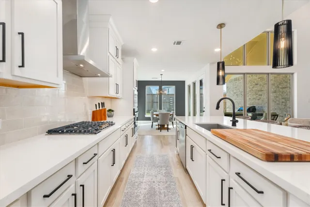 $559,000 | 335 Texoma Plains Drive, Conroe, TX 77304