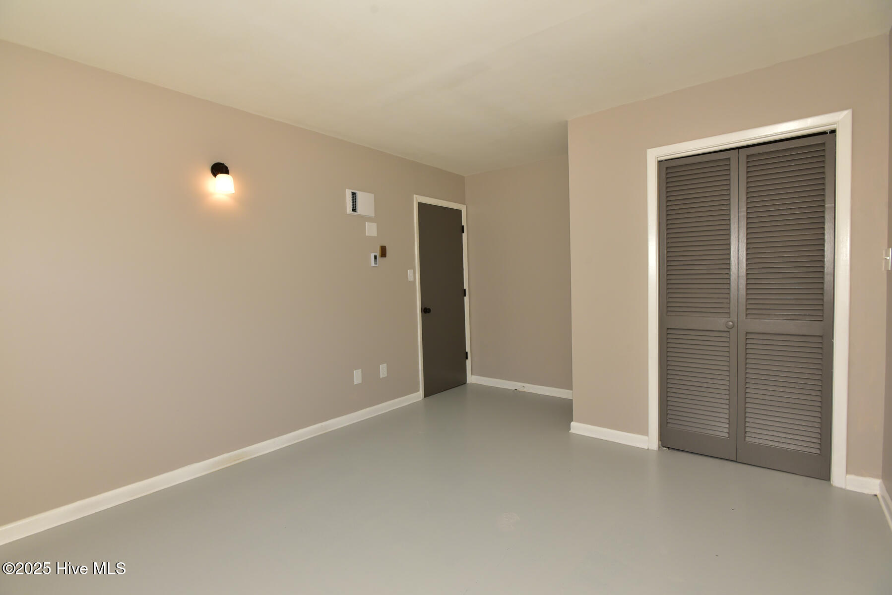 310 Roosevelt Road Jacksonville, NC 28540 - Photo 17 of 20 047