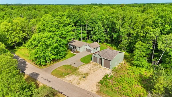 $395,000 | 6076 Cedar Trace, Stanwood, MI 49346