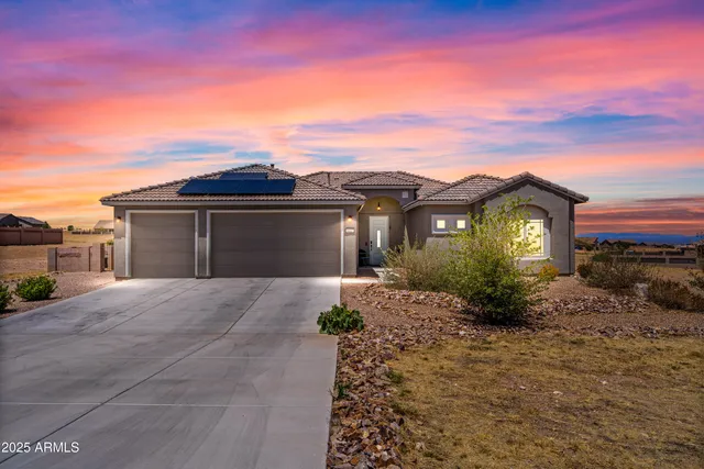 $450,000 | 6647 East Big Spur Circle, Hereford, AZ 85615