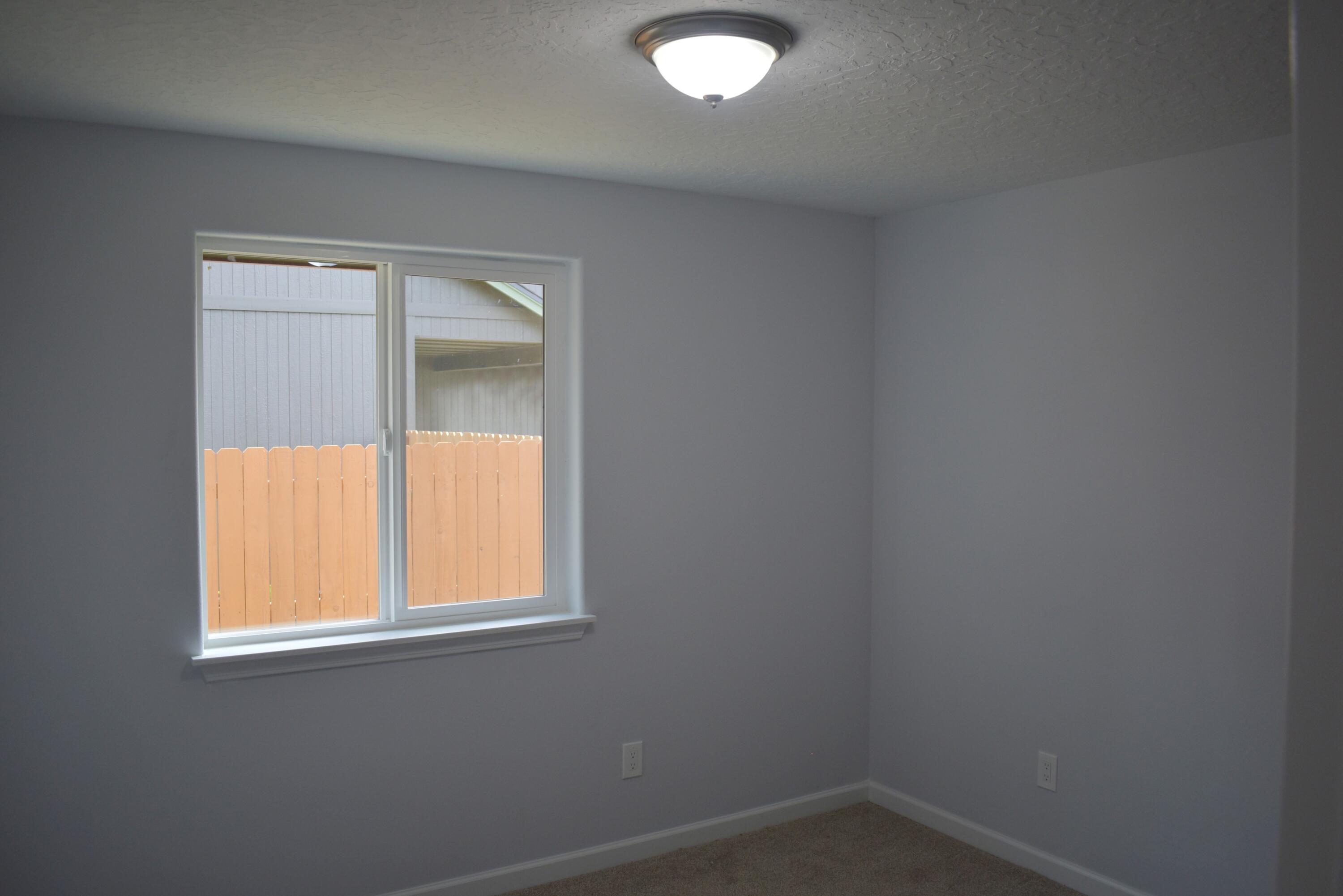 16472 Riley Drive La Pine, OR 97739 - Photo 11 of 23 secondary bedroom