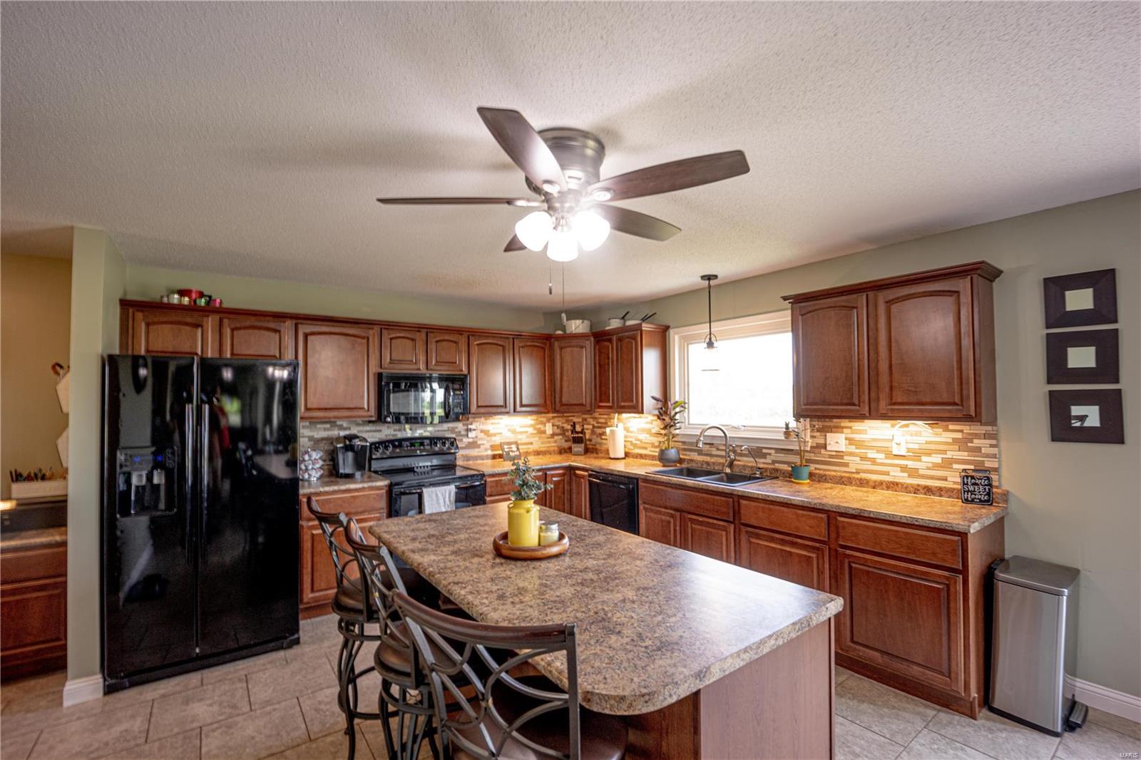 7823 Sun Ridge Court Edwardsville, IL 62025 - Photo 5 of 20 Gallery Image 5